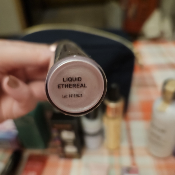 Makeup Skincare Bundle With Bag - Picture 5 of 11